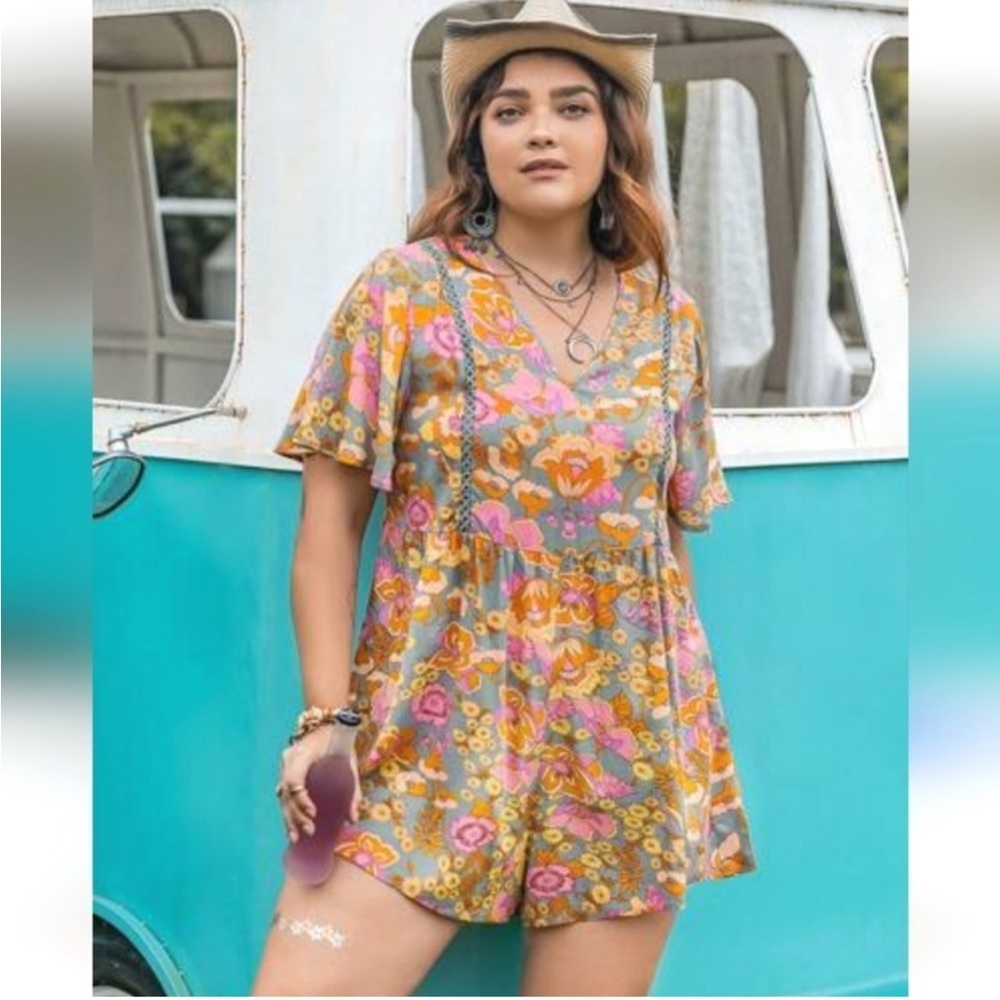 RusttyDustty Floral V-Neck Romper Short Sleeve Boho Festival 0X Plus Size 70s